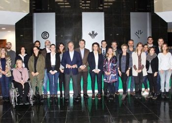 Un total de 50 alumnos se gradúan en comunicación institucional, negociación y protocolo