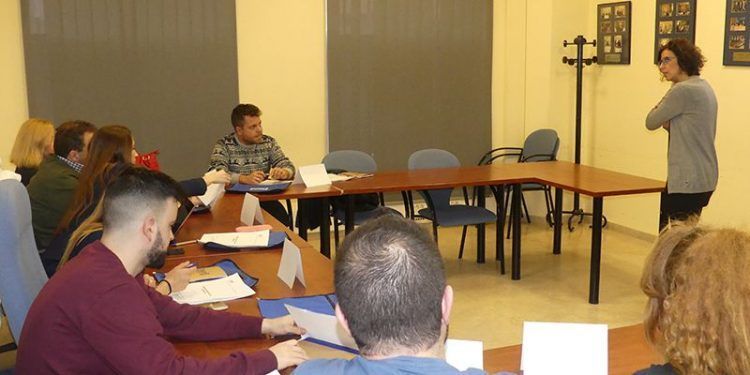 Una decena de empresarios se forman con CEOE-Cepyme Cuenca para obtener el carné de manipulador de alimentos Una decena de empresarios se forman con CEOE-Cepyme Cuenca para obtener el carné de manipulador de alimentos