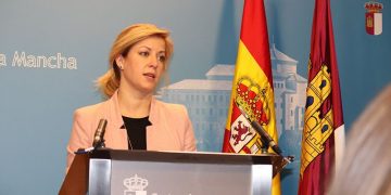 Abengózar ironiza sobre la “exaltación” de Paco Núñez: “A ver si vamos a tener que aplicarle el ‘pin parental’ en estas Cortes”