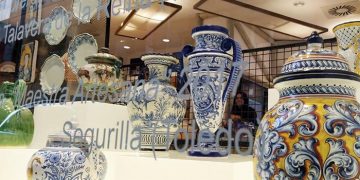 Artesanía y tradición de la región se dan la mano para iluminar los escaparates de la Oficina de Castilla-La Mancha en la Gran Vía de Madrid