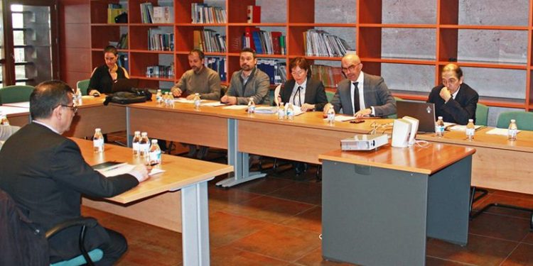 El Gobierno de Castilla-La Mancha mantiene una reunión de coordinación para rebajar los casos de triquinosis El Gobierno de Castilla-La Mancha mantiene una reunión de coordinación para rebajar los casos de triquinosis
