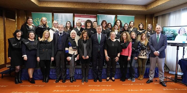 El Gobierno regional apuesta por la formación y el empoderamiento de las mujeres rurales como agentes imprescindibles para el desarrollo de los municipios El Gobierno regional apuesta por la formación y el empoderamiento de las mujeres rurales como agentes imprescindibles para el desarrollo de los municipios
