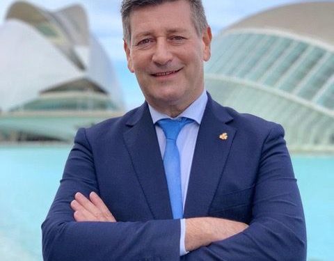 ¿La puerta trasera para violentar la Constitución?. Artículo de opinión de José Enrique Aguar, presidente de CONTIGO somos democracia.
