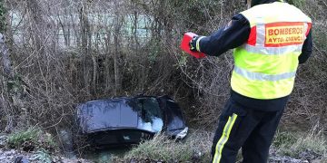 Espectacular accidente de tráfico en la carretera de Palomera