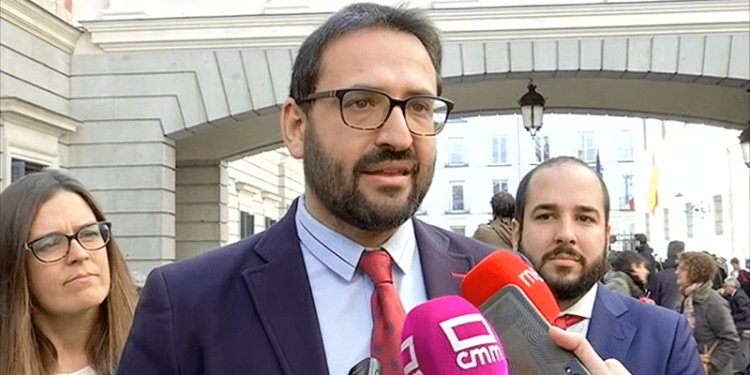 Gutiérrez denuncia el “escrache” del PP y asegura que “no sólo roza lo inmoral, es lo contrario a lo que exigen los ciudadanos”
