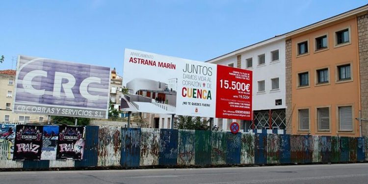 La empresa concesionaria del parking de Astrana Marín se pronuncia: siempre plantearon como imprescindible eliminar los aparcamientos ilegales