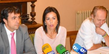 Luz Moya anuncia una moción para que “el PSOE rompa el pacto con quien quiere fracturar España”