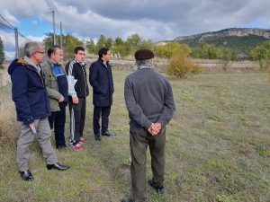 Martínez Chana visita los terrenos donde se ubicará el próximo parque de bomberos de Priego