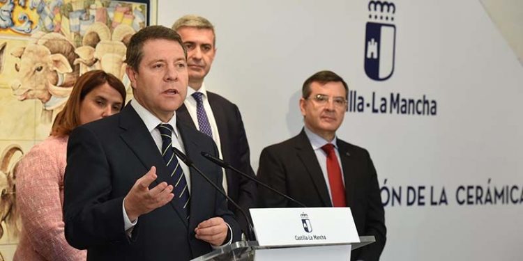 Page invita a los regantes y dirigentes de Levante a rebajar el tono “porque el ruido no sustituye al agua” en la cabecera del Tajo Page invita a los regantes y dirigentes de Levante a rebajar el tono “porque el ruido no sustituye al agua” en la cabecera del Tajo
