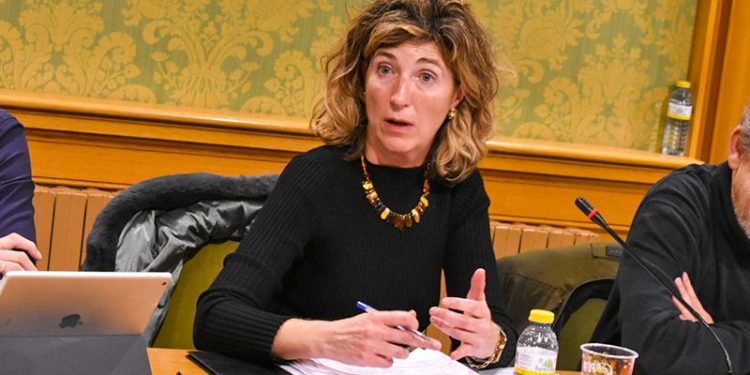 Cristina López insta a Dolz e Isidoro a retomar el programa ‘Diviértete Aprendiendo’ en el Centro Social de Villa Román