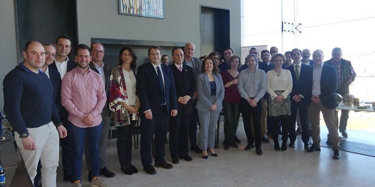 Empresas de alimentos de Cuenca presentan sus productos al embajador de Taiwán con el fin de exportar