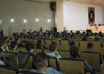 Expertos en ciberseguridad reflexionan en el Campus de Cuenca sobre la importancia de tomar precauciones en la Red