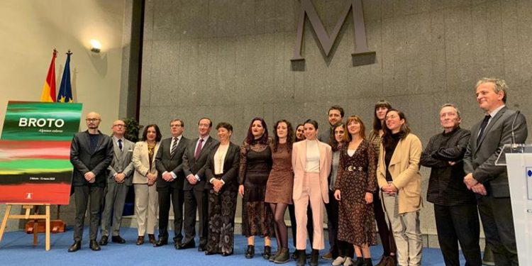 Graduados trece alumnos del Máster en Grabado y Diseño Gráfico de la Universidad de Castilla-La Mancha