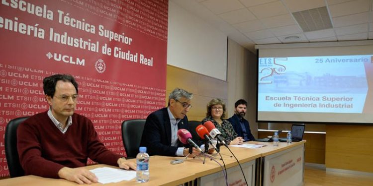 Juan Ignacio Cirac visitará el 15 de abril la Escuela Técnica Superior de Ingeniería Industrial de Ciudad Real en su XXV aniversario Juan Ignacio Cirac visitará el 15 de abril la Escuela Técnica Superior de Ingeniería Industrial de Ciudad Real en su XXV aniversario