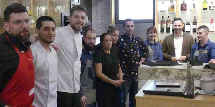 La cena solidaria en el restaurante Trivio recauda 1.250 euros para programas de éxito escolar y salud de la infancia más desfavorecida La cena solidaria en el restaurante Trivio recauda 1.250 euros para programas de éxito escolar y salud de la infancia más desfavorecida