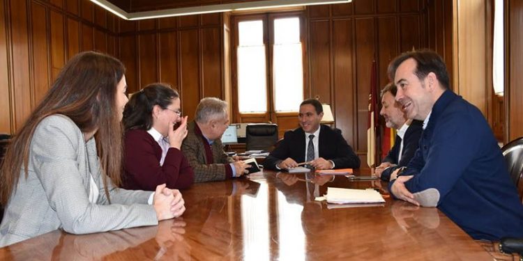 La Diputación y el Ayuntamiento de Cuenca desarrollarán un sello de calidad para adecuarse a las demandas turísticas