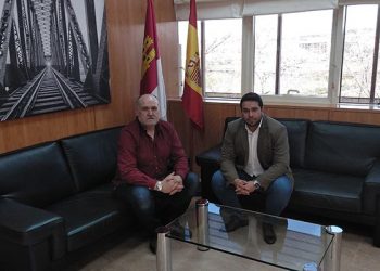 La Federación Regional del Taxi y el director general de Transportes avanzan en la nueva Ley del Transporte de Castilla-La Mancha La Federación Regional del Taxi y el director general de Transportes avanzan en la nueva Ley del Transporte de Castilla-La Mancha