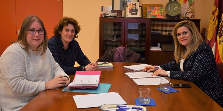 La Junta apoya la II Carrera Popular por el Síndrome de DOWN organizada por ADOCU La Junta apoya la II Carrera Popular por el Síndrome de DOWN organizada por ADOCU