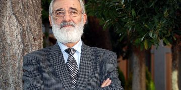 La urgencia de la lucha contra el cambio climático llega a la RACAL de la mano del catedrático José Manuel Moreno