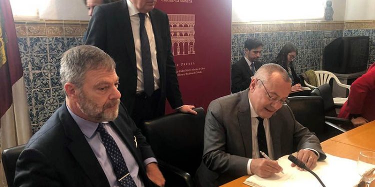 Los embajadores de Alemania y Francia en España mantienen un encuentro con estudiantes y profesores de la UCLM en el Campus de Toledo Los embajadores de Alemania y Francia en España mantienen un encuentro con estudiantes y profesores de la UCLM en el Campus de Toledo