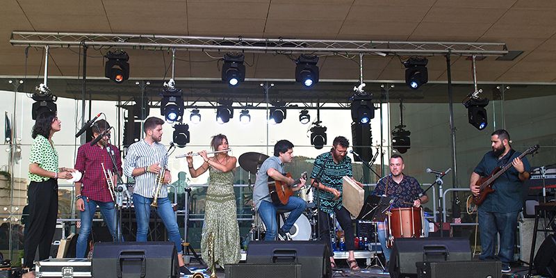 Rodrigo Cuevas y Zas! Candil Folk, agitación en las músicas de raíz en Estival Cuenca 2020