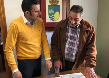 Villalba de la Sierra expone sus posibilidades al técnico de la oficina de atención al inversor de Invierte en Cuenca