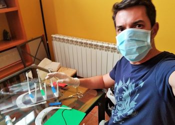 Investigadores de la UCLM han fabricado casi un millar de máscaras de protección contra el coronavirus con impresoras 3D en apenas tres días