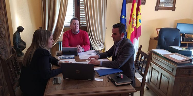 Invierte en Cuenca se interesa por las posibilidades inversoras de Almodóvar del Pinar Invierte en Cuenca se interesa por las posibilidades inversoras de Almodóvar del Pinar