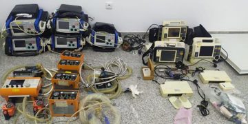 La empresa Ambulancias Conquenses S.L. cede al Hospital Virgen de la Luz 5 respiradores artificiales y 8 monitores desfibriladores