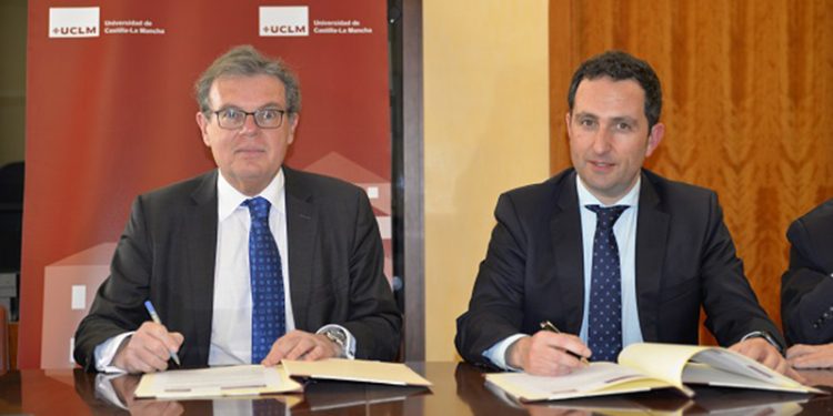 La UCLM y el Colegio de Notarios de Castilla-La Mancha renuevan su colaboración La UCLM y el Colegio de Notarios de Castilla-La Mancha renuevan su colaboración