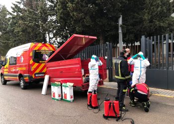 Los bomberos de la Diputación de Cuenca se ponen a disposición de las autoridades sanitarias para actuar en edificios de riesgo