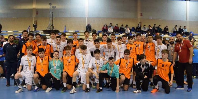 Los cadetes del Liberbank Cuenca se llevan para casa la medalla del séptimo de España