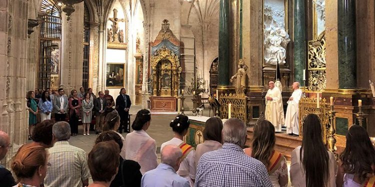 Los obispos toman medidas contra el coronavirus: la misa mejor seguirla por la televisión y suspensión de las catequesis