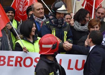 Martínez Chana plantea a los responsables sindicales de los bomberos un calendario de trabajo para encontrar soluciones