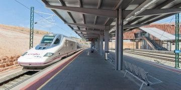 Renfe facilitará cambios y anulaciones de billetes sin coste a los viajeros afectados por las medidas para combatir el coronavirus