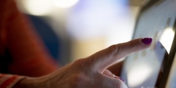 El Resucitado adquiere tablets para acercar a pacientes ingresados con coronavirus y a sus familias