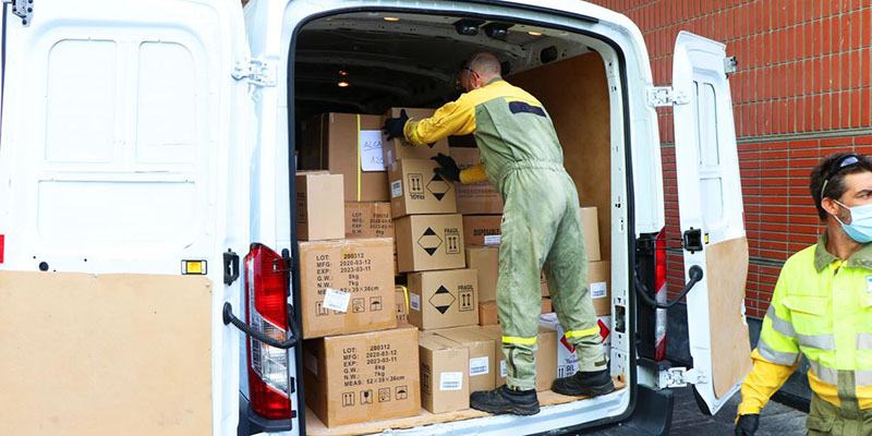 El Gobierno de Castilla-La Mancha ha distribuido esta semana otros 346.000 artículos de protección para los profesionales sanitarios
