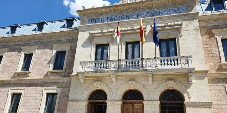 La Diputación de Cuenca convoca ayudas para que los ayuntamientos con menos población puedan contratar personal administrativo