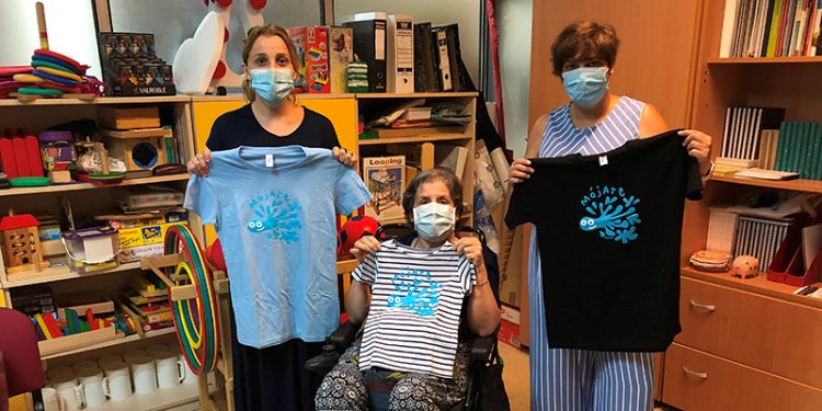 Ademcu reconvierte la campaña ‘Mójate por la esclerosis múltiple’ con nuevas fórmulas por la pandemia sanitaria Ademcu reconvierte la campaña ‘Mójate por la esclerosis múltiple’ con nuevas fórmulas por la pandemia sanitaria