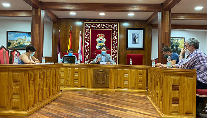 El pleno del Ayuntamiento de Tarancón aprueba por unanimidad una moción en defensa del tren convencional