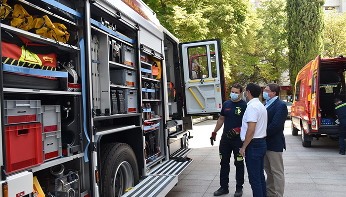 La Diputación de Cuenca presenta el nuevo camión de bomberos que ha supuesto una inversión de 610.000 euros