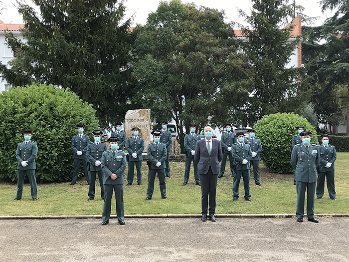 El subdelegado del Gobierno en Cuenca da la bienvenida a los nuevos suboficiales en la Comandancia de la Guardia Civil