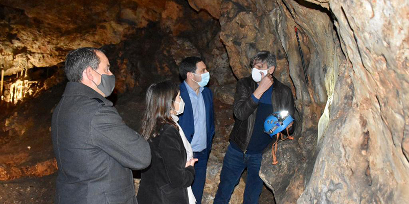 La Diputación de Cuenca colabora con el Ayuntamiento de Villares del Saz en la cuarta fase de la rehabilitación de la Cueva del Estrecho