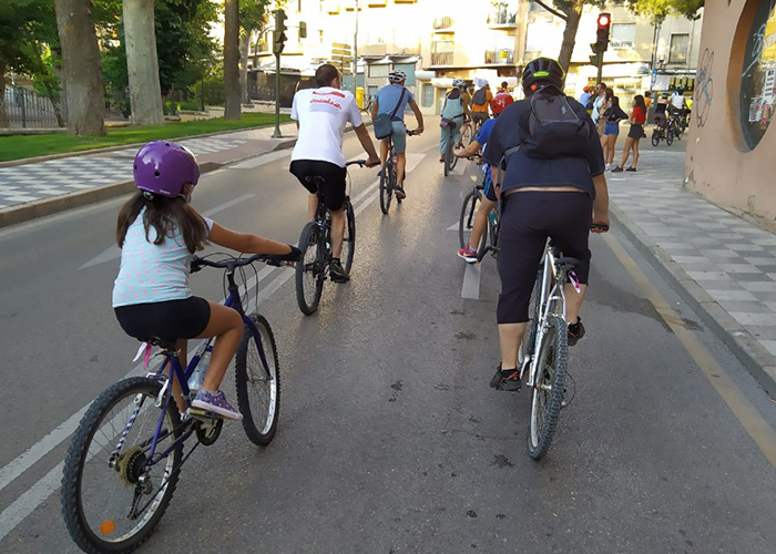 Cuenca en Marcha propone crear un carril bici que conecte todos los barrios y zonas verdes