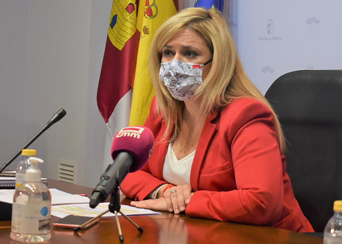 María Ángeles Martínez