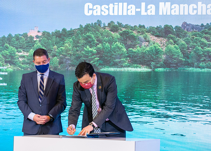 Castilla-La Mancha se une en un acuerdo “mérito de todos” que garantizará el futuro de las generaciones venideras con el acceso al agua