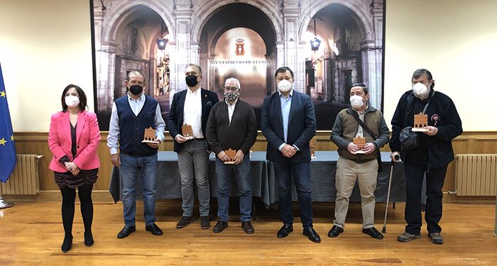 El Ayuntamiento de Cuenca despide a los 18 funcionarios municipales que se jubilan este año