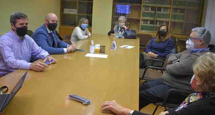 El director general de Agenda 2030 y Consumo se ha reúne con las entidades conquenses Favecu y Luzán