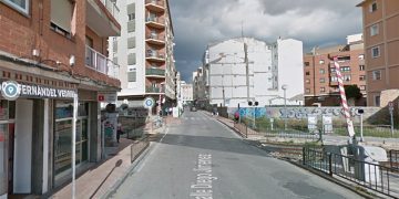 ADIF lleva a cabo la reparación de la vía del ferrocarril en la zona del paso a nivel con barrera de la calle Diego Jiménez de Cuenca