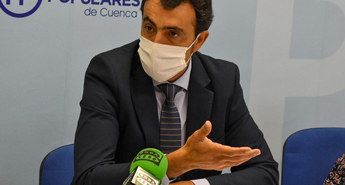 El PP en el Ayuntamiento de Cuenca pide a Dolz e Isidoro que trabajen más: llevan 6.000 decretos de desventaja